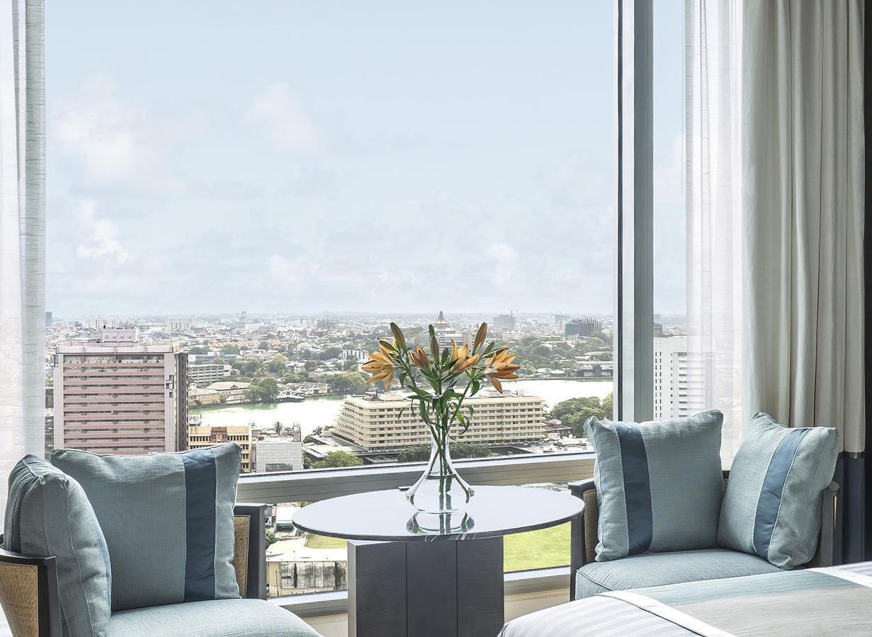 Angebot – Suite: Deluxe Unterkunft mit Kingsize-Bett und Seeblick – kostenloses Upgrade auf die Suite oder das Apartment mit 1 Schlafzimmer mit frühem Check-in ab 10:00 Uhr (je nach Verfügbarkeit), Guthaben in Höhe von 30 USD für Speisen und Getr�